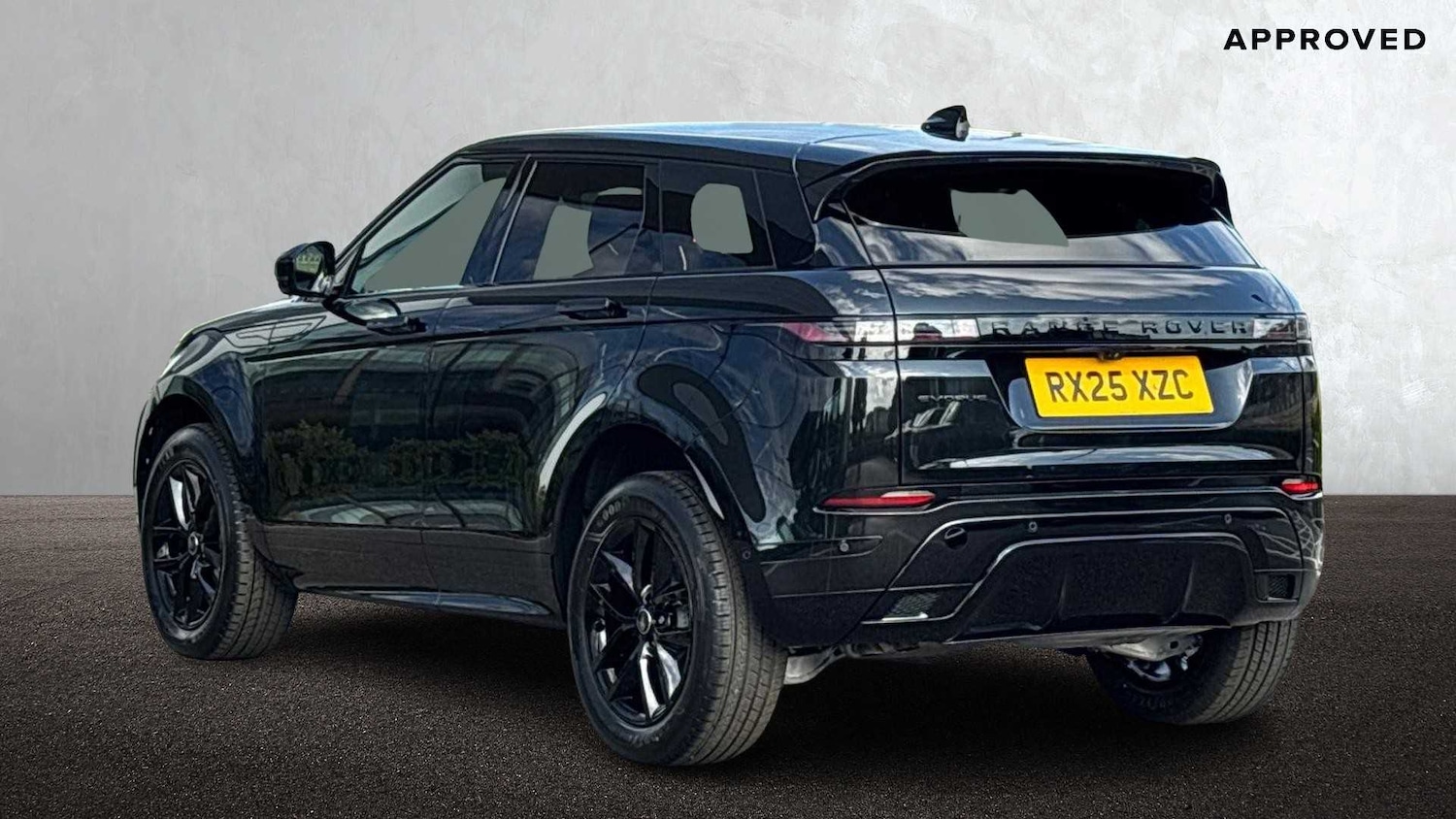 Used Land Rover Range Rover Evoque 2025 for sale - 77458447: Photo 2