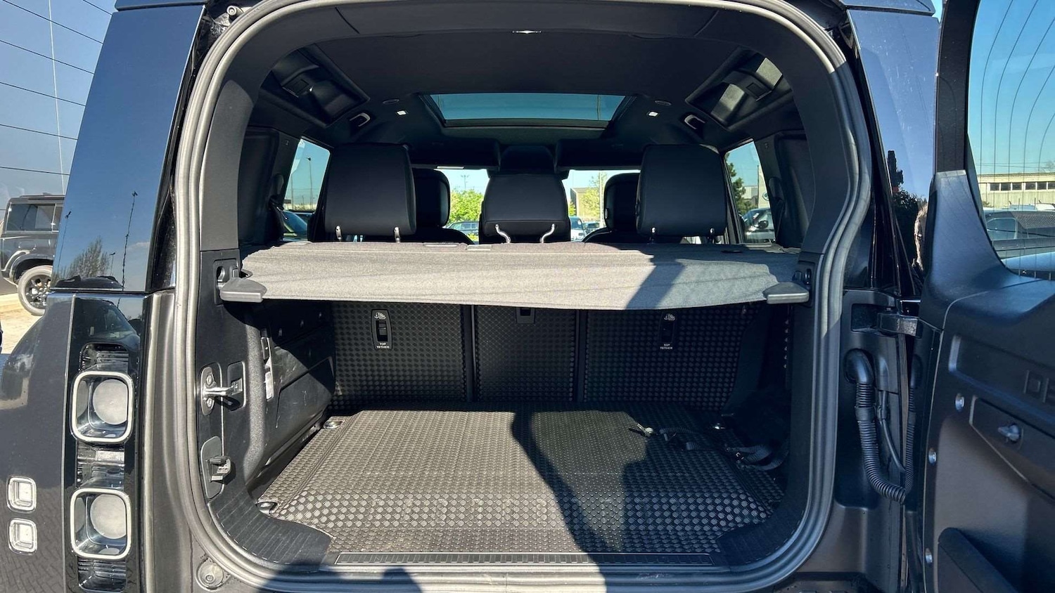 Used Land Rover Defender 2024 for sale - 78161625: Photo 10