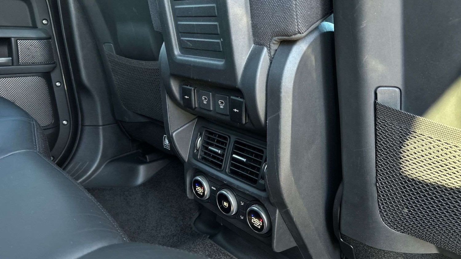 Used Land Rover Defender 2024 for sale - 78161625: Photo 18