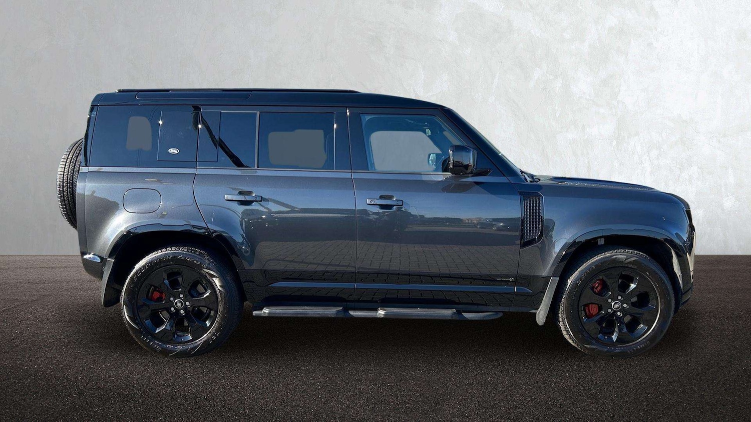 Used Land Rover Defender 2024 for sale - 78161625: Photo 5