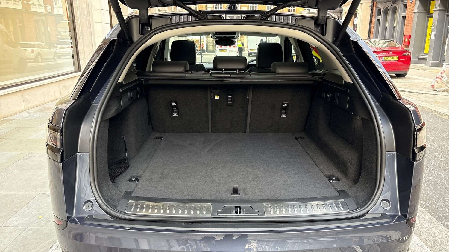 Used Land Rover Range Rover Velar 2024 for sale - 77294245: Photo 10