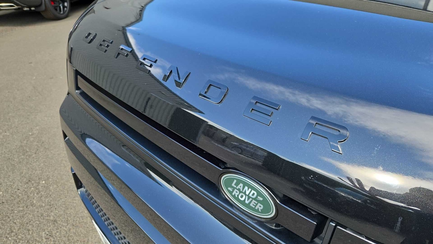 Used Land Rover Defender 2024 for sale - 77044117: Photo 19