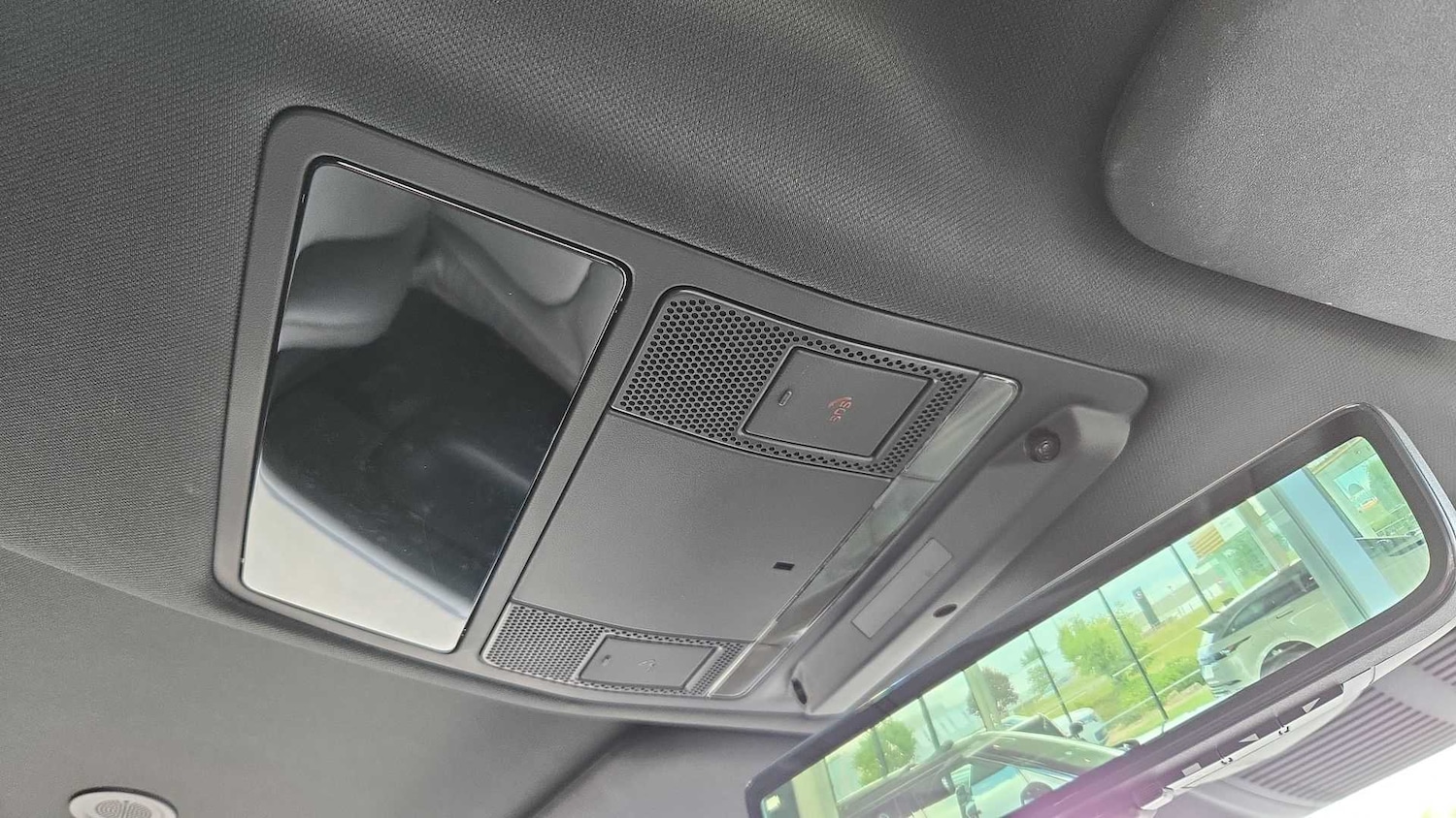 Used Land Rover Defender 2024 for sale - 77044117: Photo 26