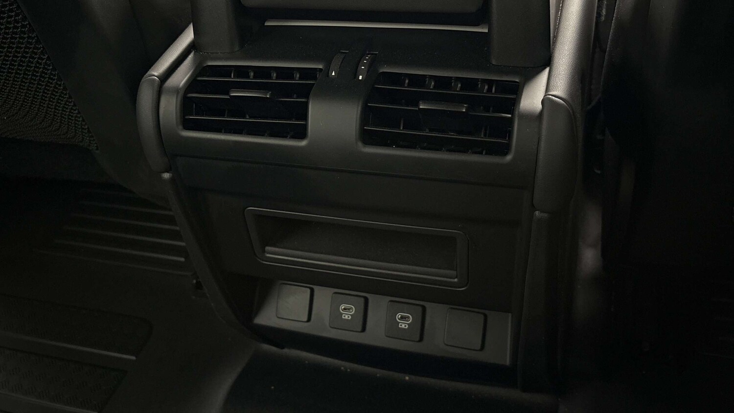 Used Land Rover Defender 2025 for sale - 77527065: Photo 18