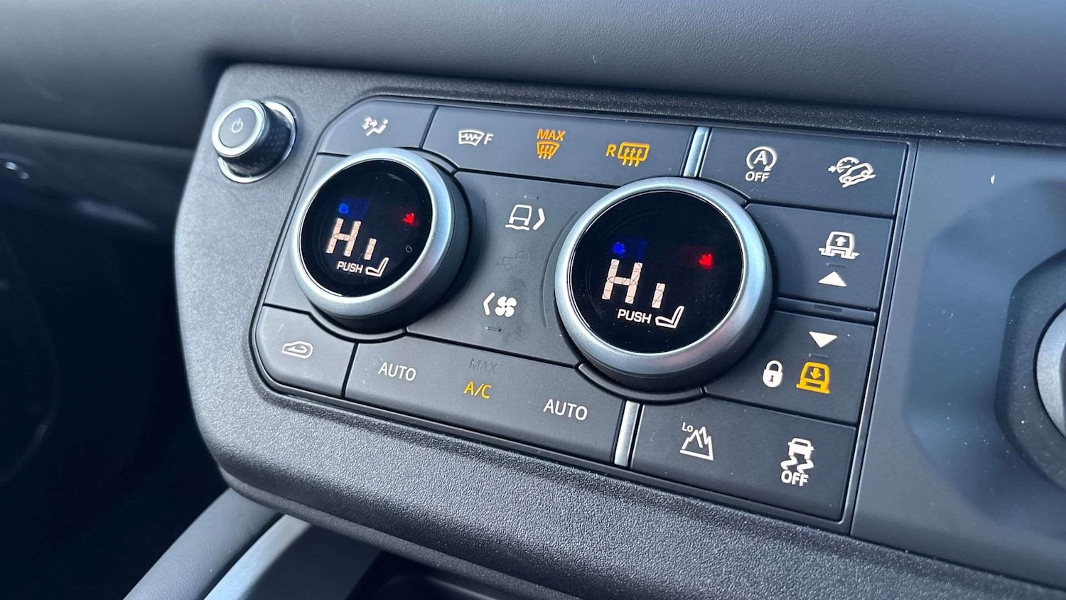 Used Land Rover Defender 2025 for sale - 77527065: Photo 27