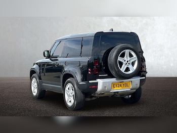 Used Land Rover Defender 2024 for sale - 78247865: Photo