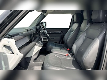 Used Land Rover Defender 2024 for sale - 78247865: Photo