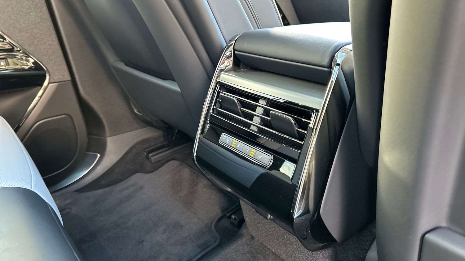 Used Land Rover Range Rover Sport 2024 for sale - 76804840: Photo 18