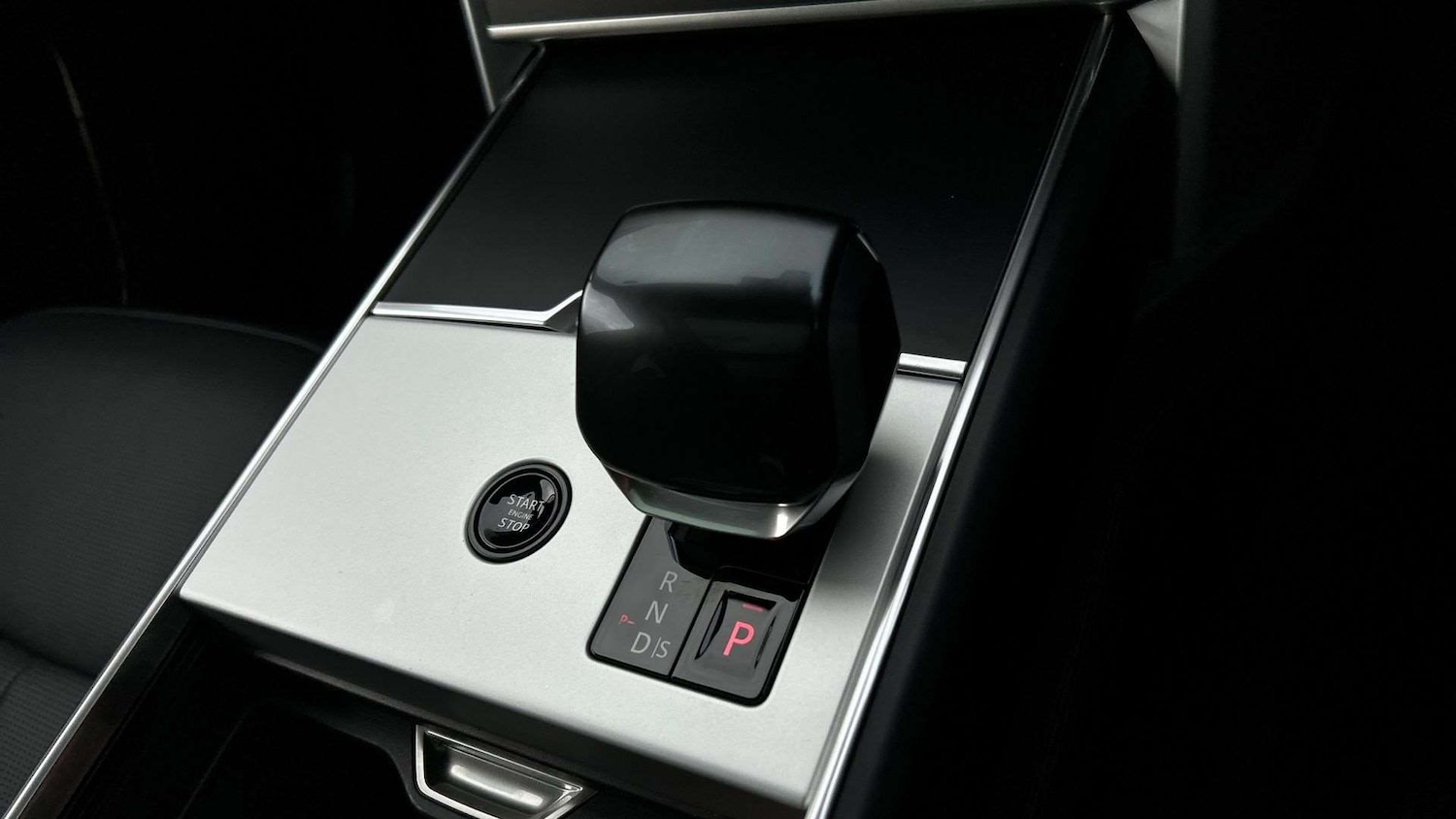 Used Land Rover Range Rover 2025 for sale - 77649055: Photo 13