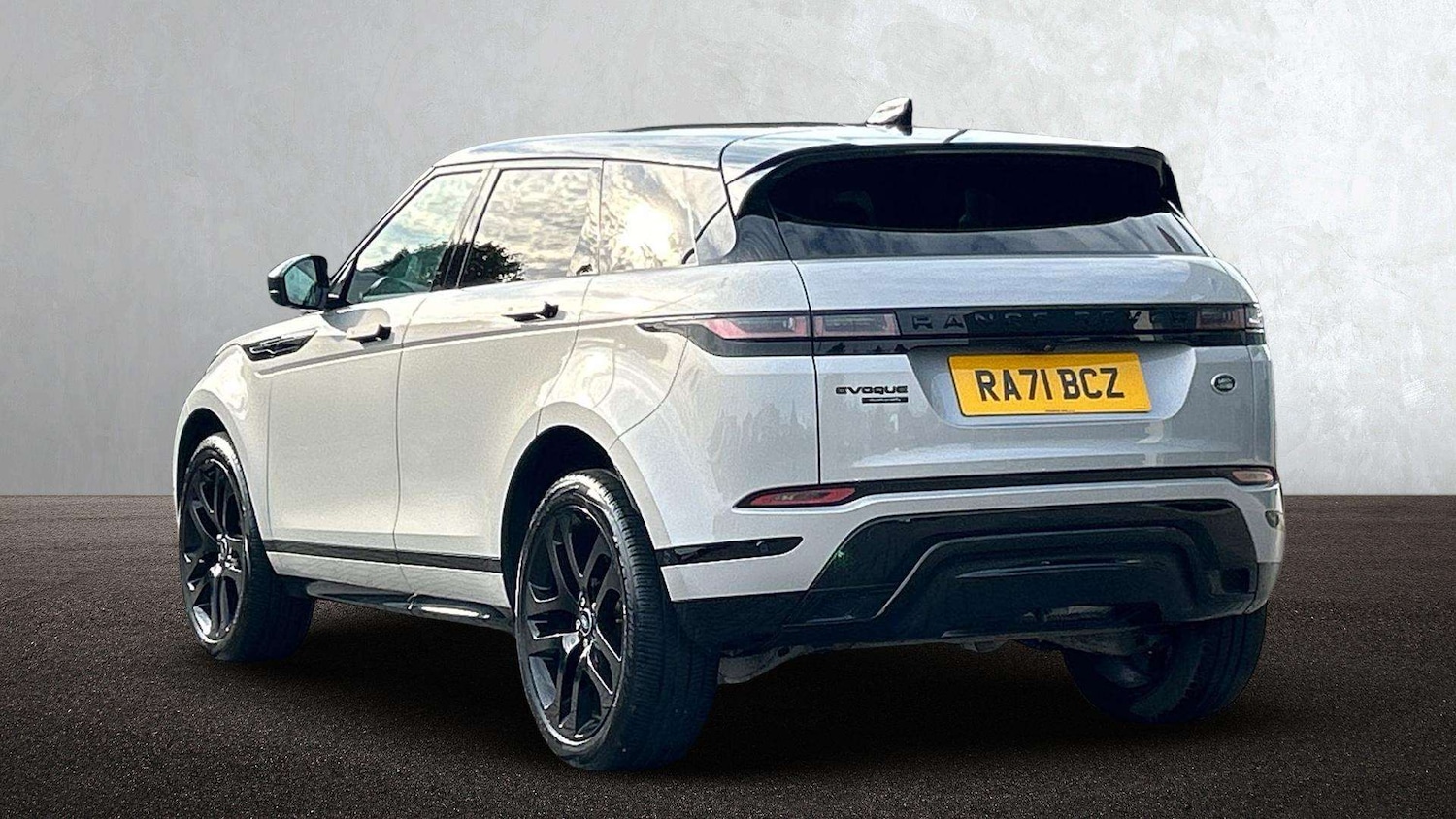 Used Land Rover Range Rover Evoque 2021 for sale - 76460388: Photo 2
