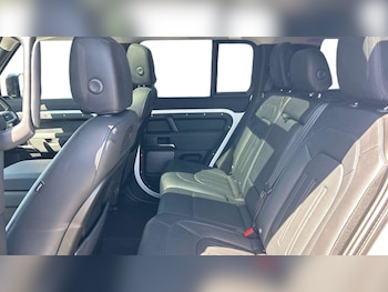 Used Land Rover Defender 2021 for sale - 78707327: Photo