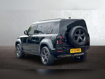 Used Land Rover Defender 2022 for sale - 78247923: Photo