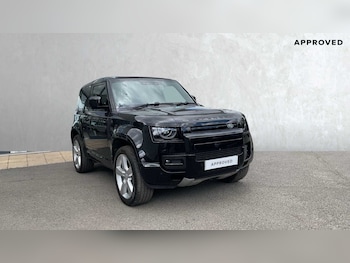 Used Land Rover Defender 2024 for sale - 77112379: Photo