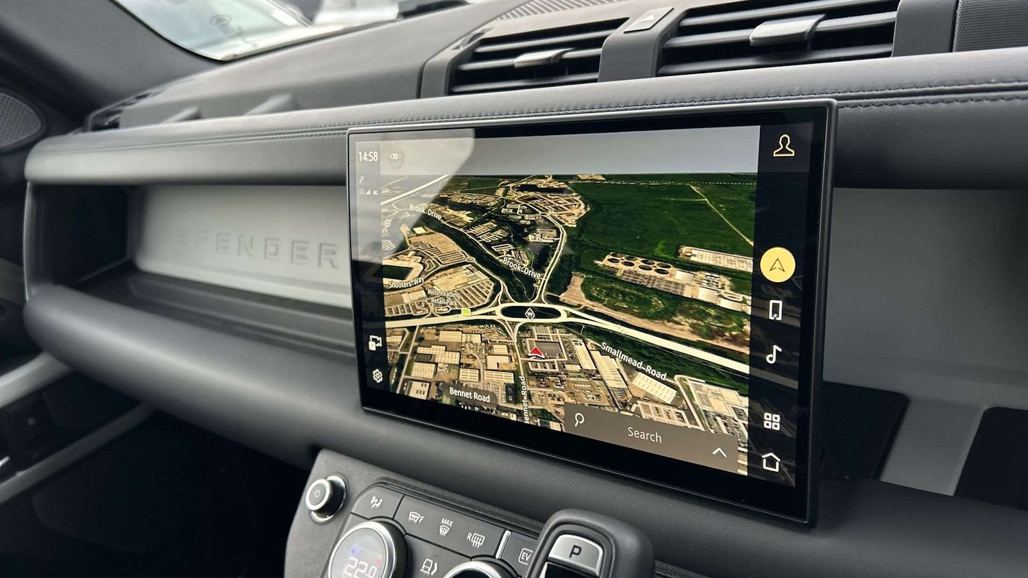 Used Land Rover Defender 2024 for sale - 76488150: Photo 11