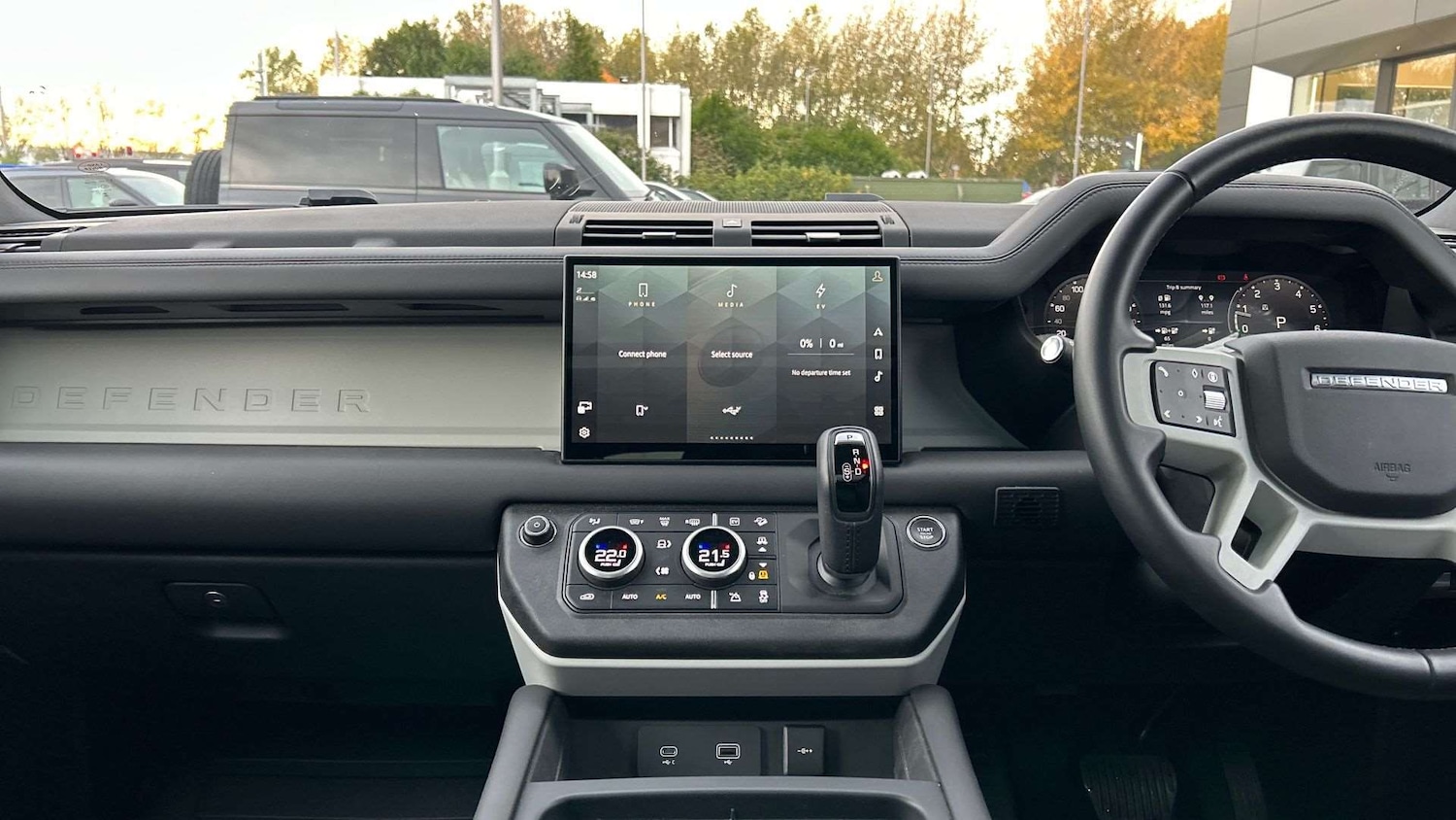 Used Land Rover Defender 2024 for sale - 76488150: Photo 14