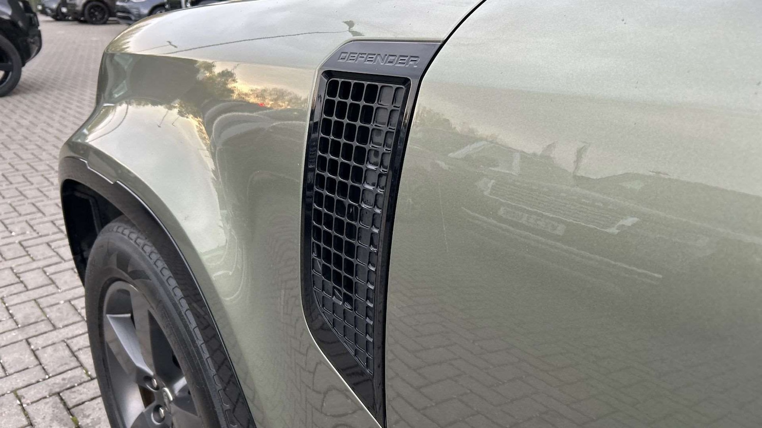 Used Land Rover Defender 2024 for sale - 76488150: Photo 20