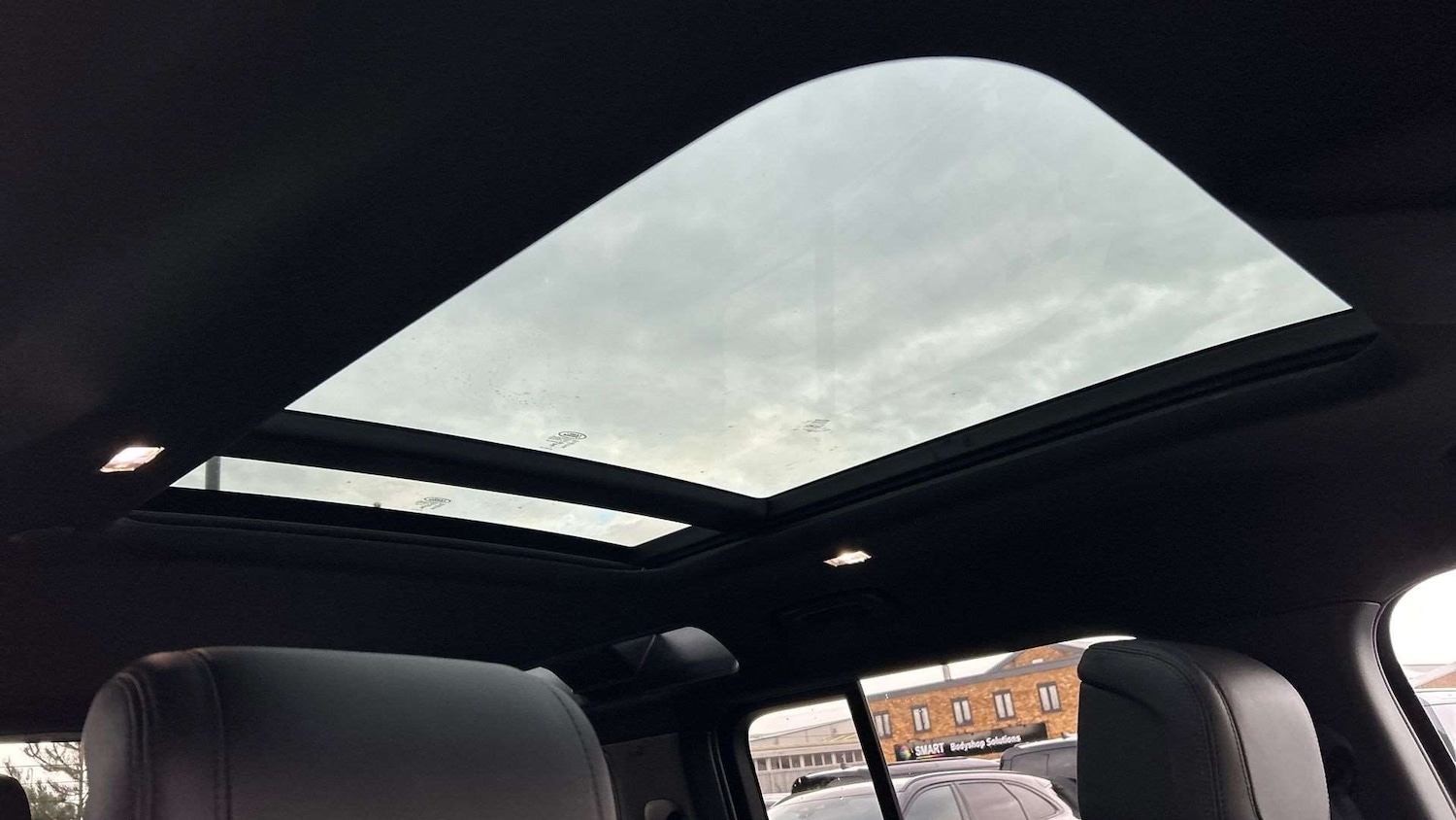 Used Land Rover Defender 2024 for sale - 76488150: Photo 21