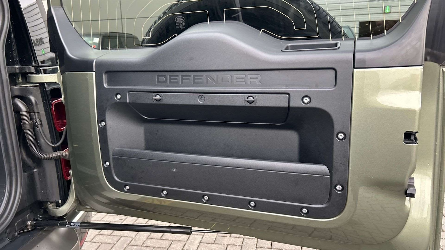 Used Land Rover Defender 2024 for sale - 76488150: Photo 27