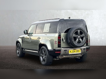 Used Land Rover Defender 2024 for sale - 76488150: Photo