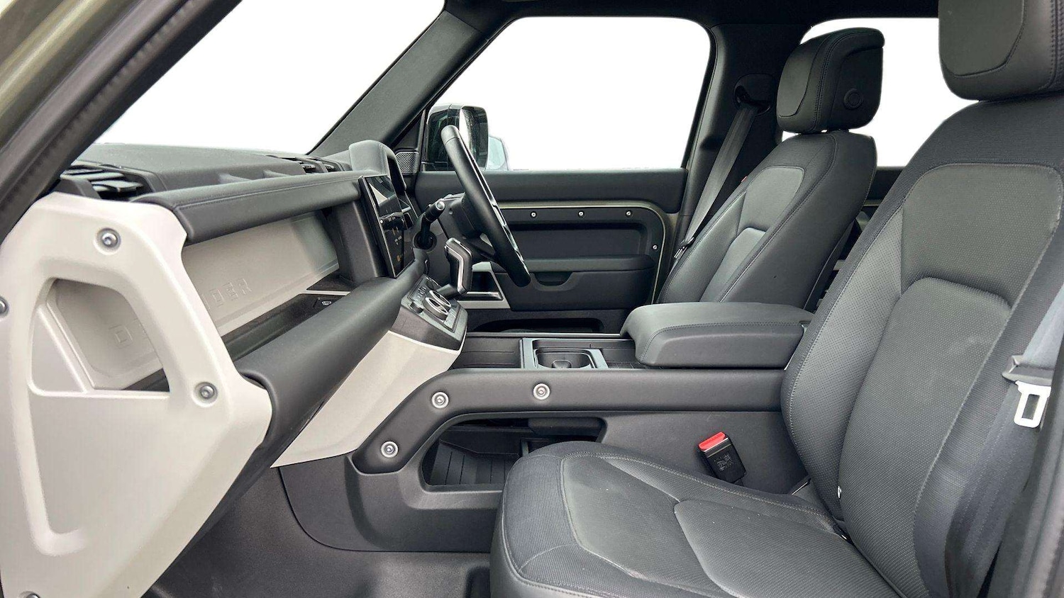 Used Land Rover Defender 2024 for sale - 76488150: Photo 3