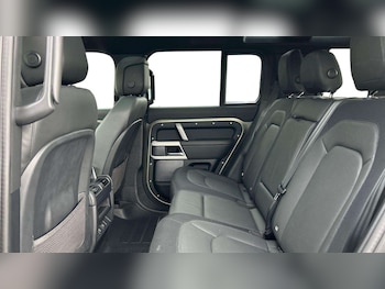 Used Land Rover Defender 2024 for sale - 76488150: Photo