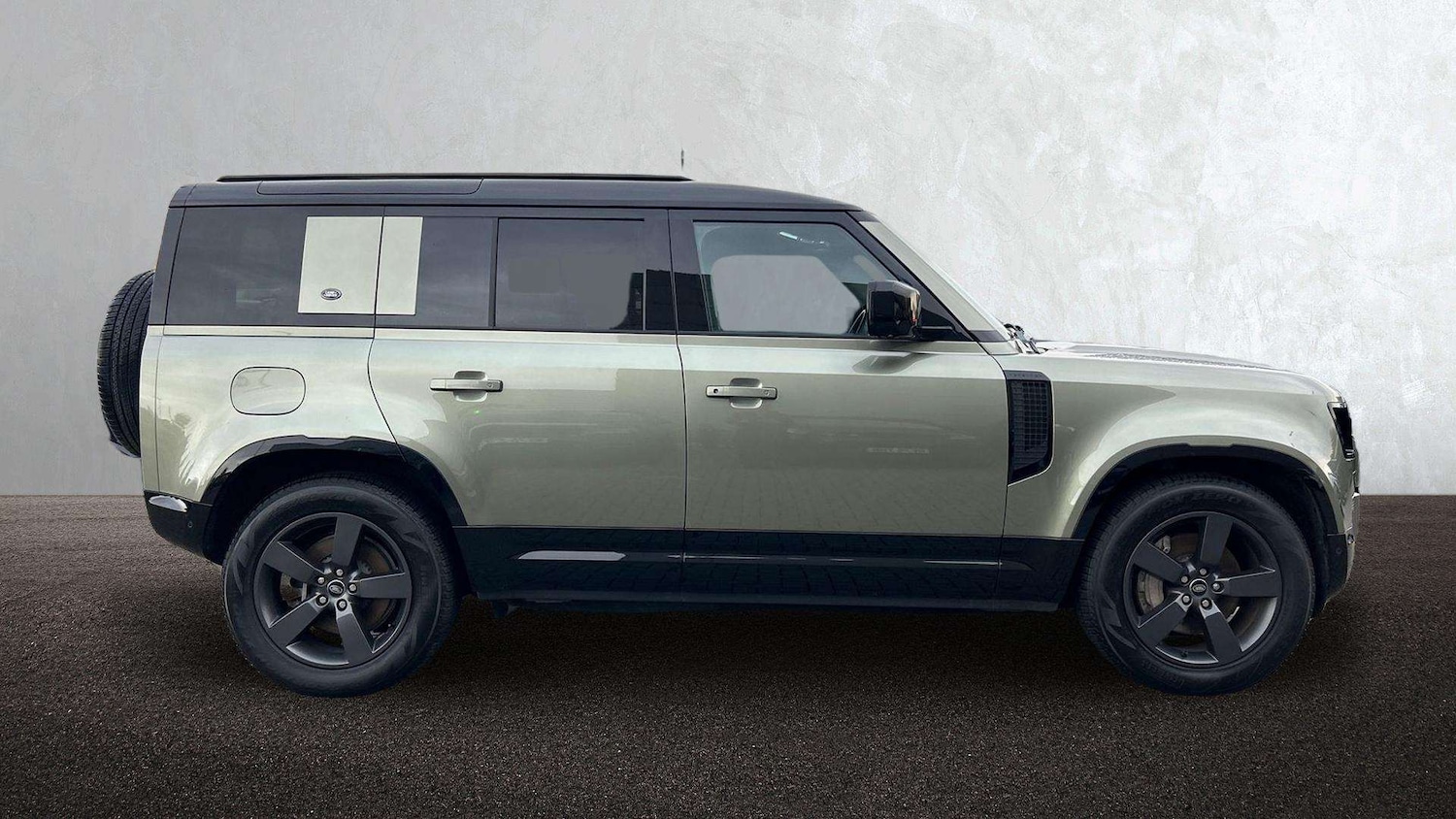 Used Land Rover Defender 2024 for sale - 76488150: Photo 5