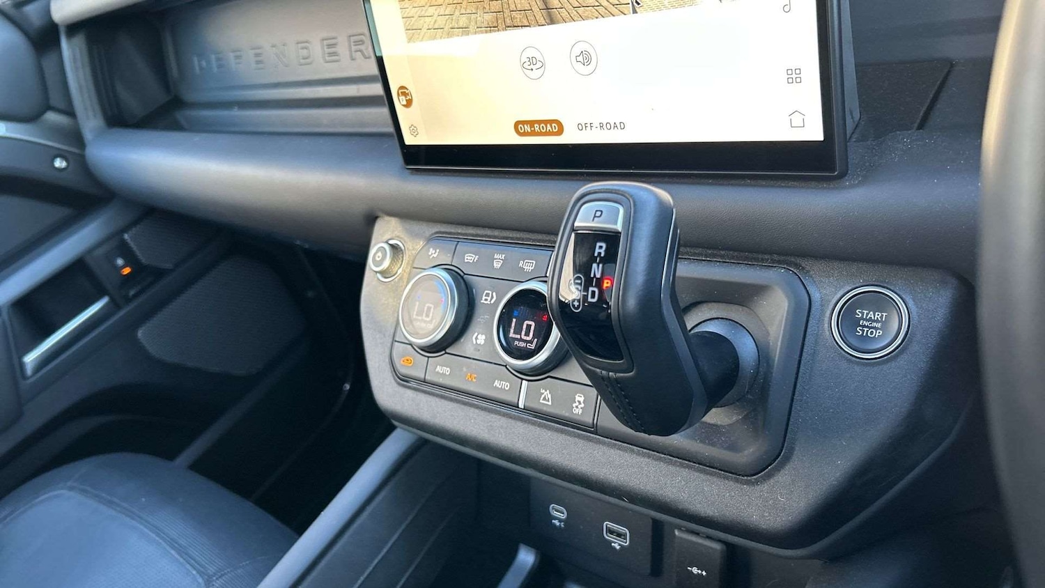 Used Land Rover Defender 2024 for sale - 76459901: Photo 13