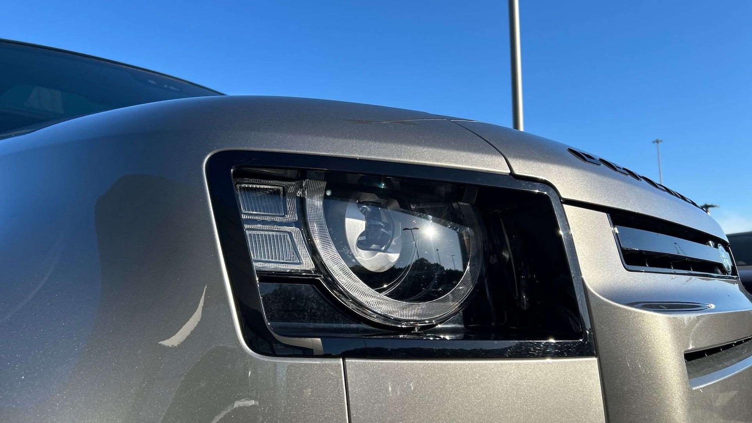 Used Land Rover Defender 2024 for sale - 76459901: Photo 17