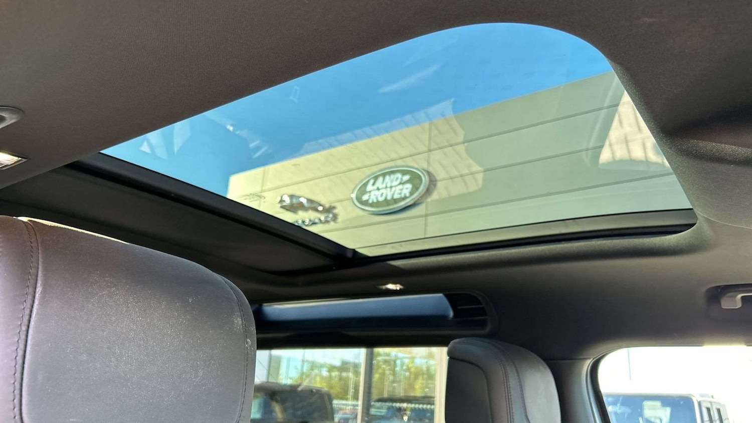 Used Land Rover Defender 2024 for sale - 76459901: Photo 21