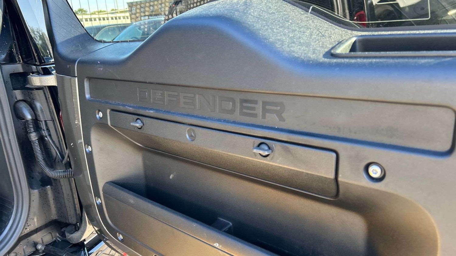 Used Land Rover Defender 2024 for sale - 76459901: Photo 27