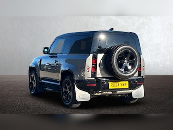 Used Land Rover Defender 2024 for sale - 76459901: Photo