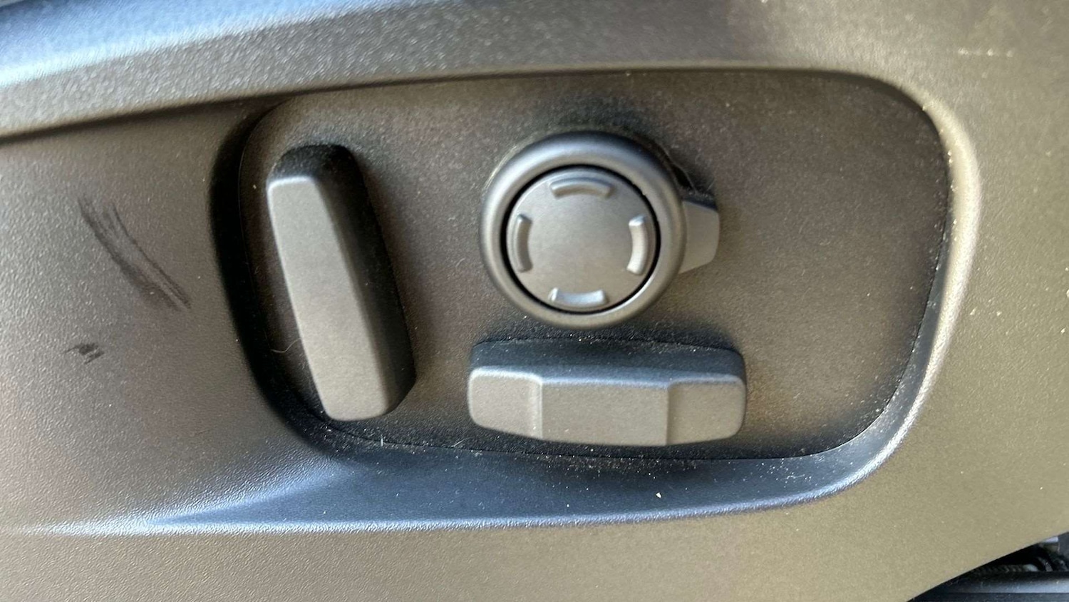 Used Land Rover Defender 2024 for sale - 76459901: Photo 33