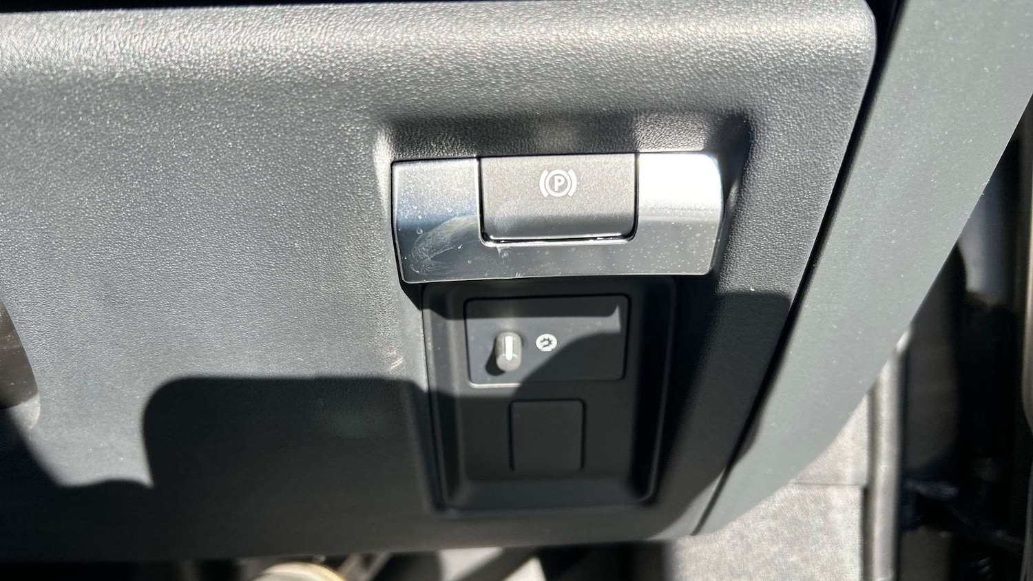 Used Land Rover Defender 2024 for sale - 76459901: Photo 34