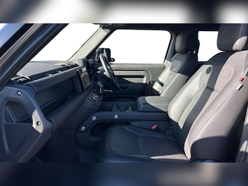 Used Land Rover Defender 2024 for sale - 76459901: Photo