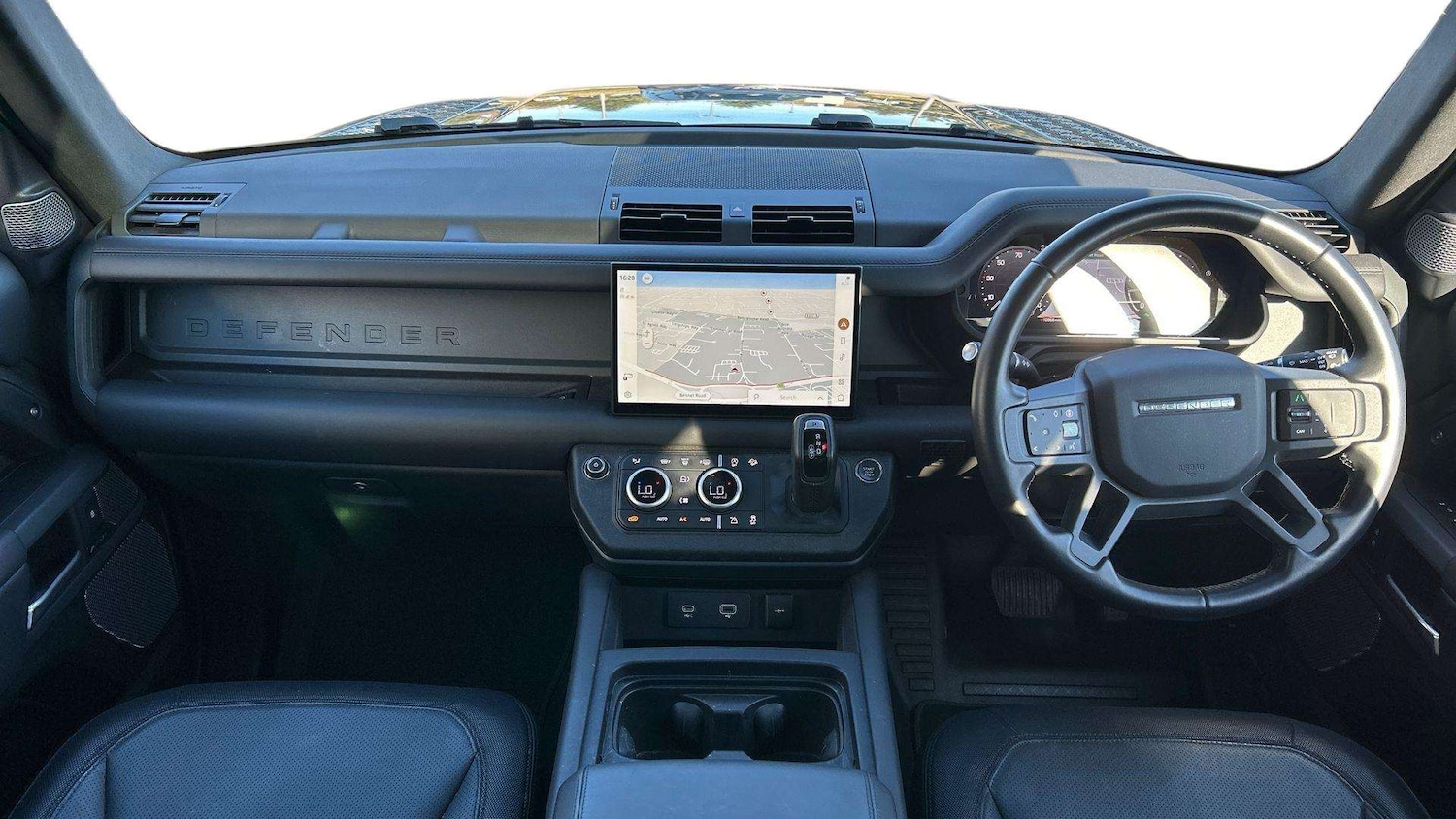 Used Land Rover Defender 2024 for sale - 76459901: Photo 9