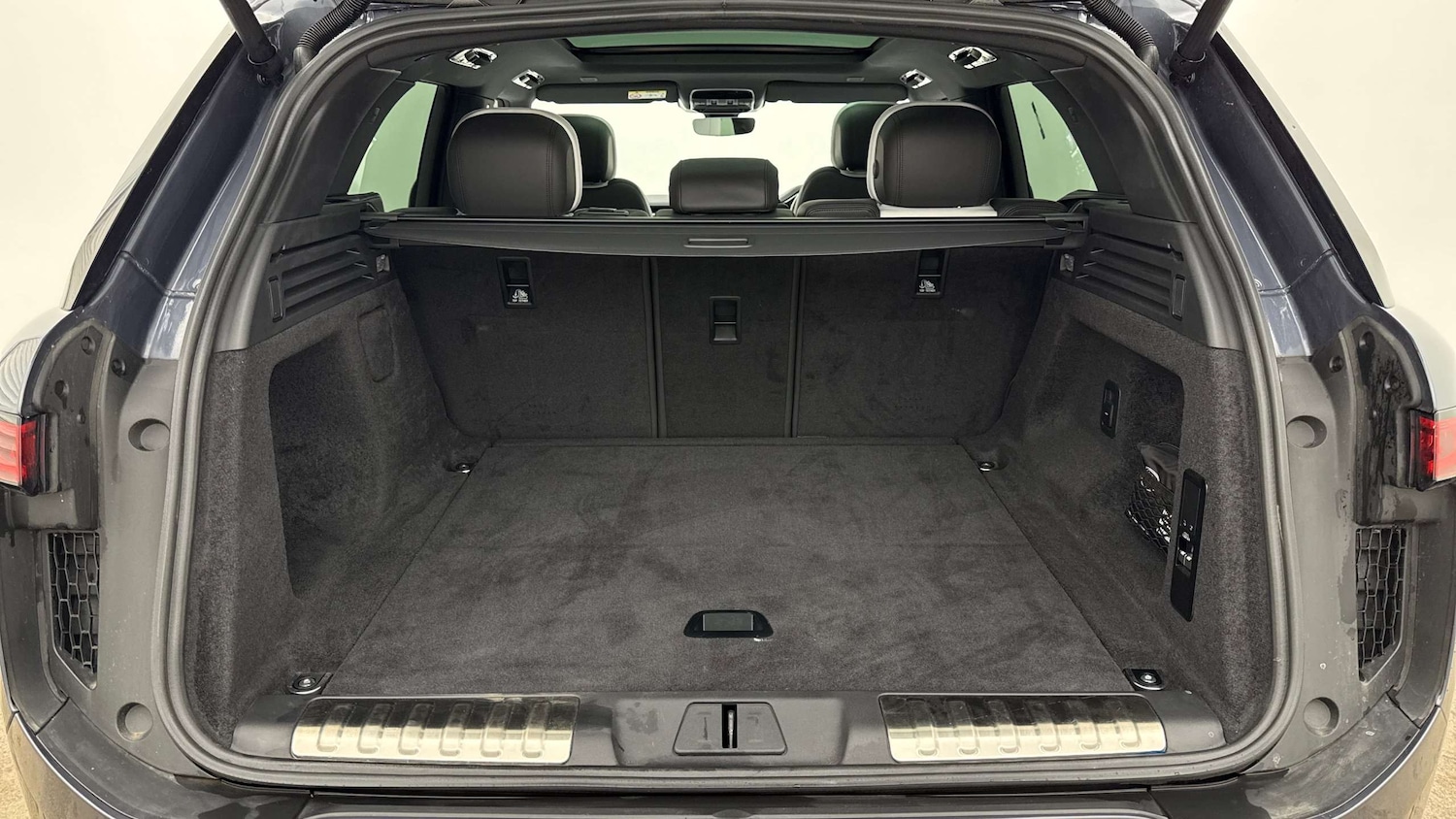 Used Land Rover Range Rover Sport 2024 for sale - 78161599: Photo 10