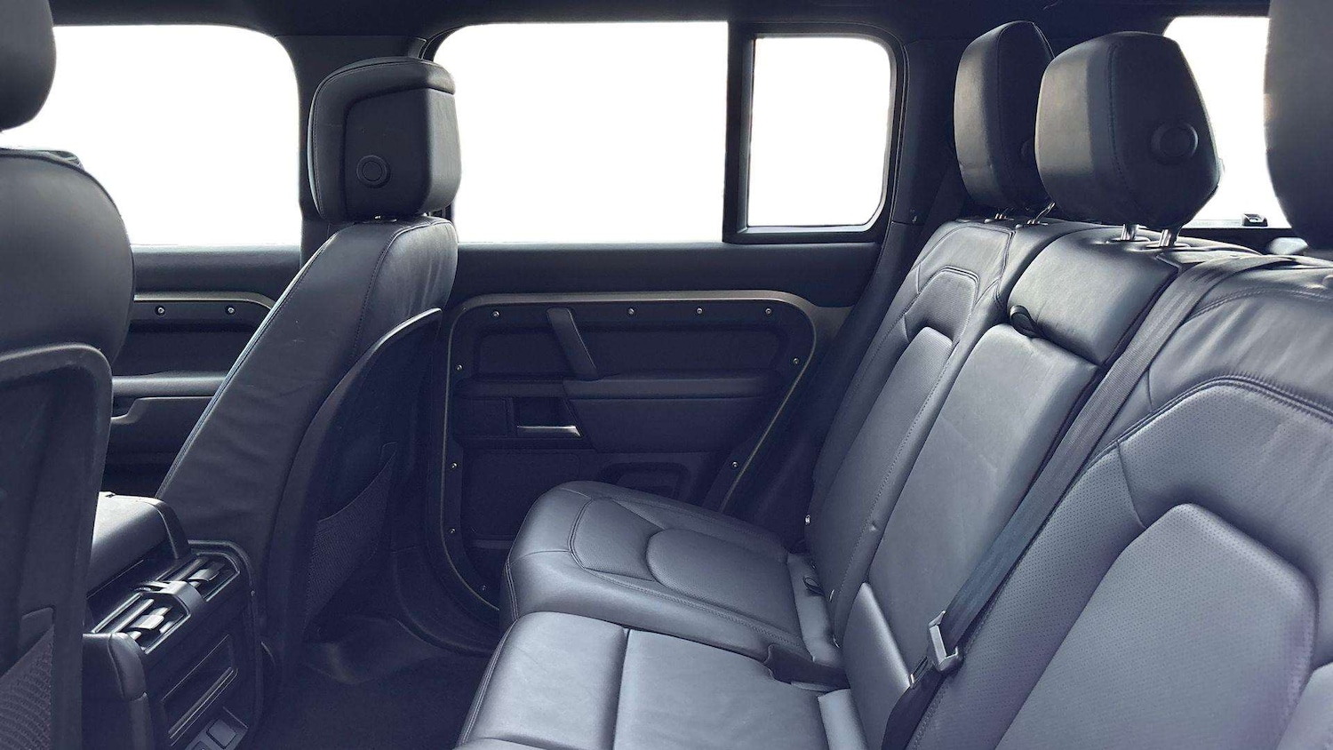 Used Land Rover Defender 2024 for sale - 78161263: Photo 4