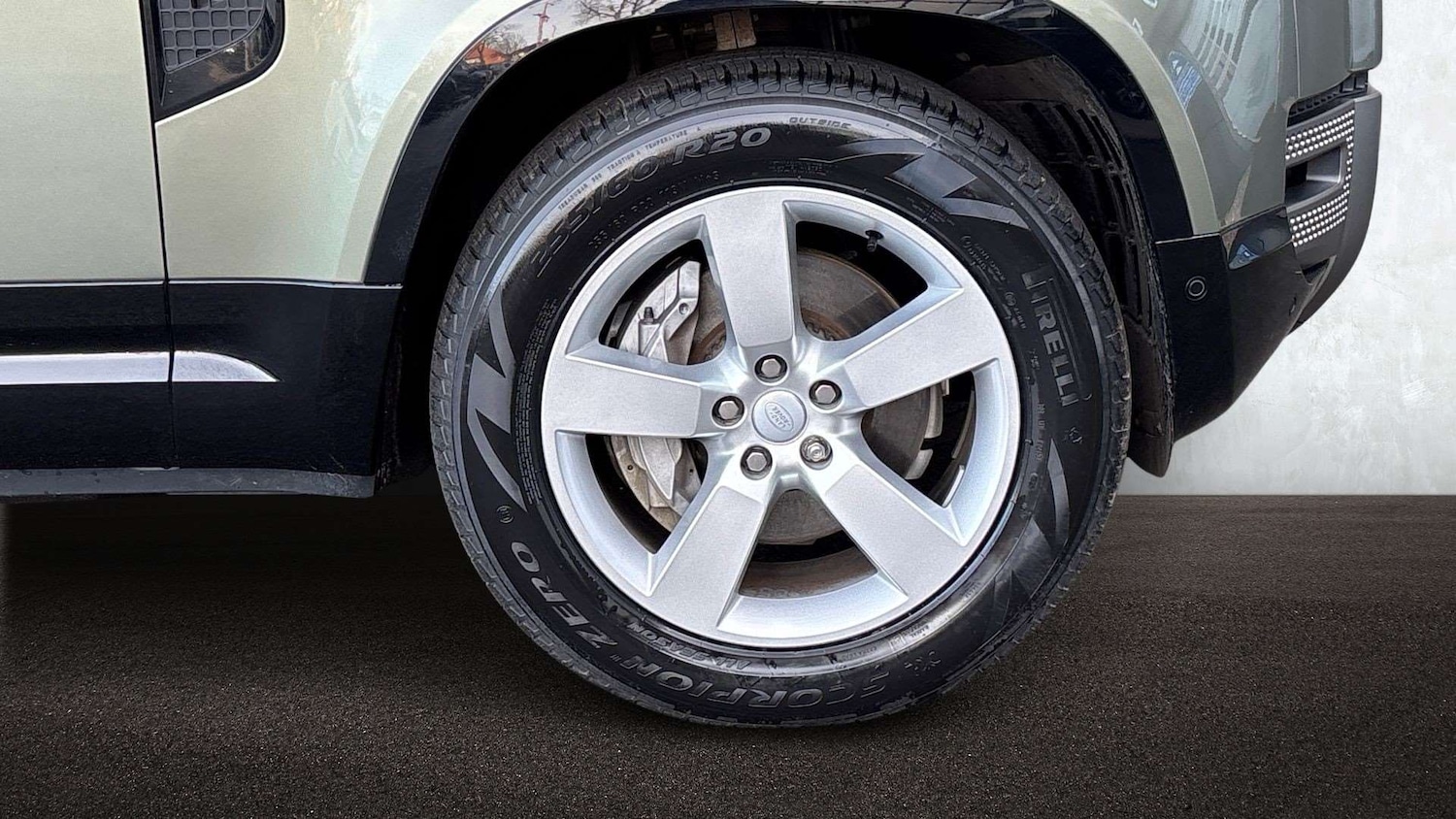 Used Land Rover Defender 2024 for sale - 78161263: Photo 8