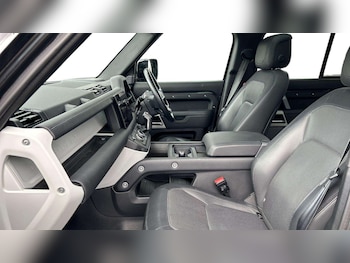Used Land Rover Defender 2023 for sale - 78787315: Photo
