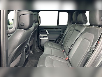 Used Land Rover Defender 2023 for sale - 78787315: Photo