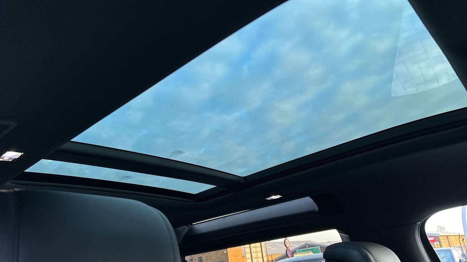 Used Land Rover Defender 2021 for sale - 77741006: Photo 21