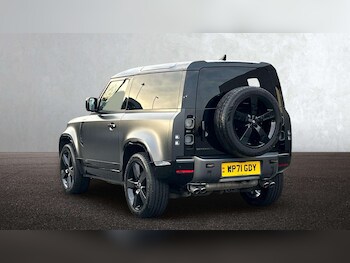 Used Land Rover Defender 2021 for sale - 77741006: Photo