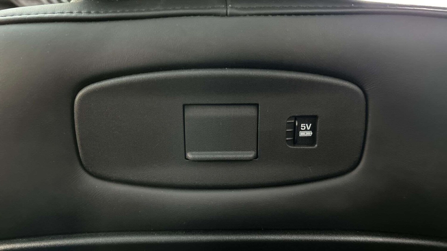 Used Land Rover Defender 2021 for sale - 77741006: Photo 33