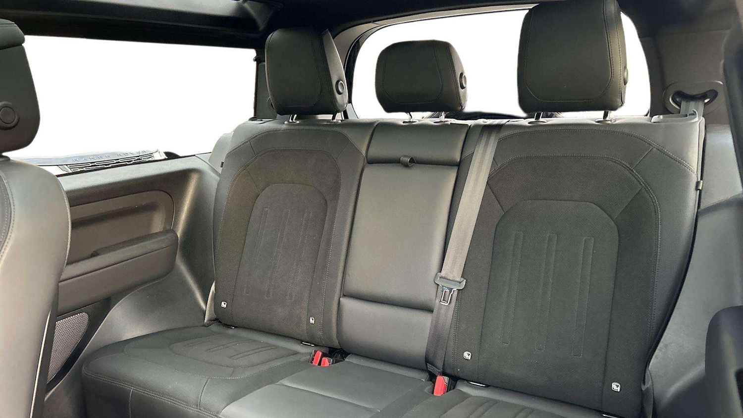 Used Land Rover Defender 2021 for sale - 77741006: Photo 4