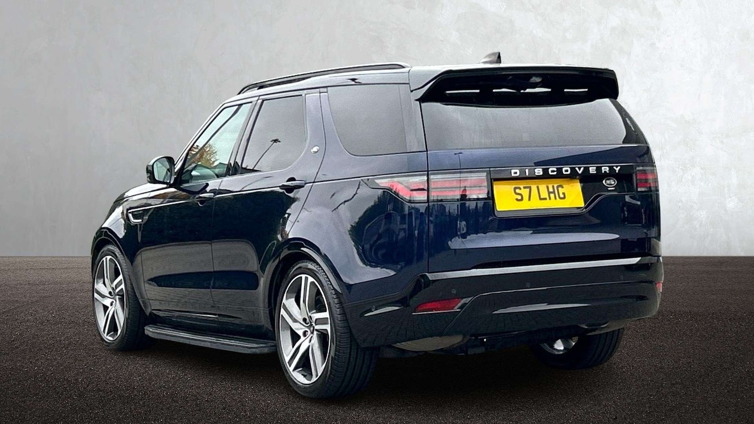 Used Land Rover Discovery 2022 for sale - 76460127: Photo 2