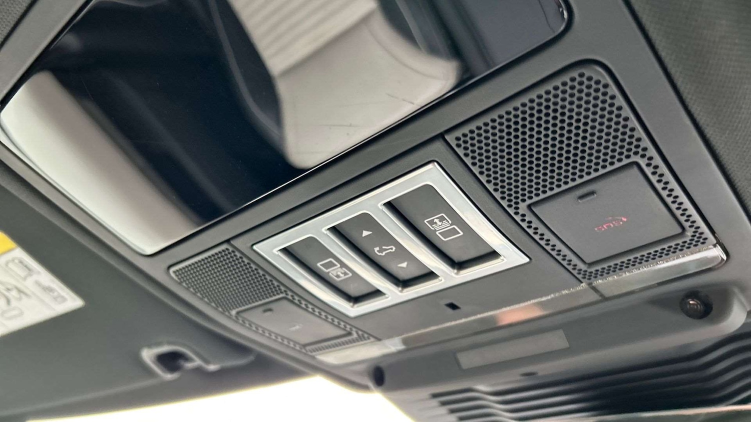 Used Land Rover Discovery 2022 for sale - 76460127: Photo 23