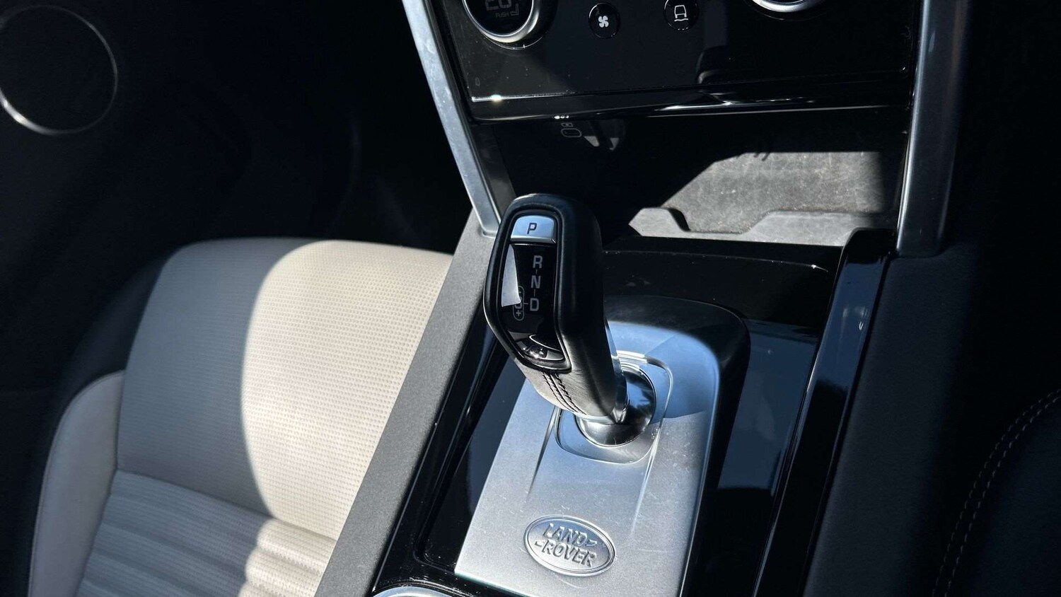 Used Land Rover Discovery Sport 2023 for sale - 78174006: Photo 13