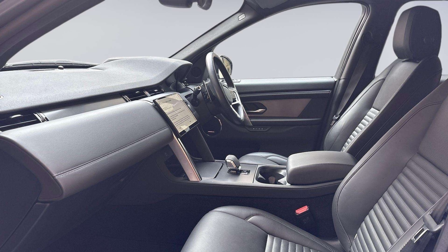 Used Land Rover Discovery Sport 2024 for sale - 77589203: Photo 3