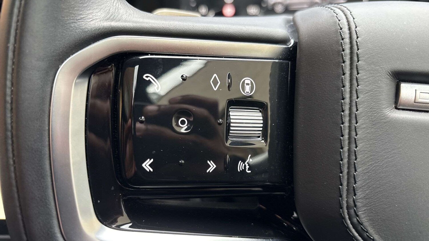 Used Land Rover Discovery Sport 2024 for sale - 77589203: Photo 33