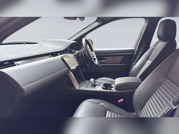 Used Land Rover Discovery Sport 2024 for sale - 77589203: Photo